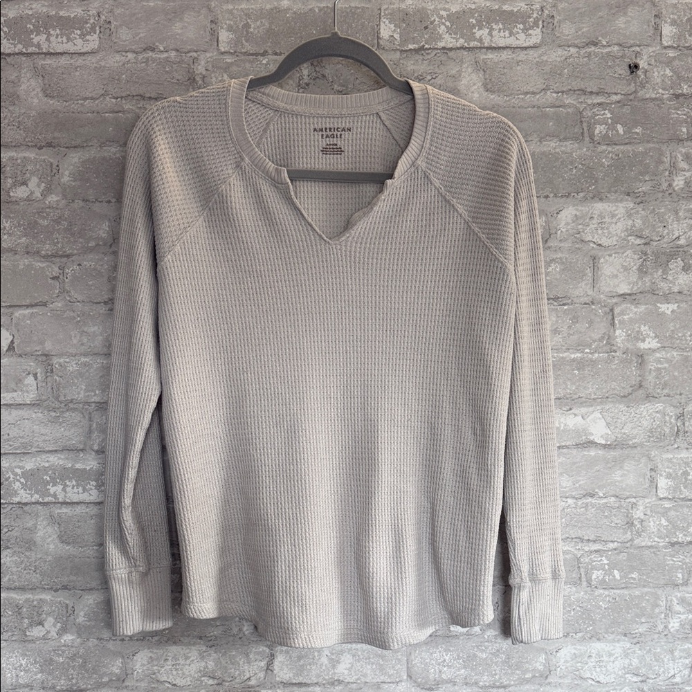 American Eagle Outfitters Men's Light Gray Waffle-Knit Crewneck Sweater